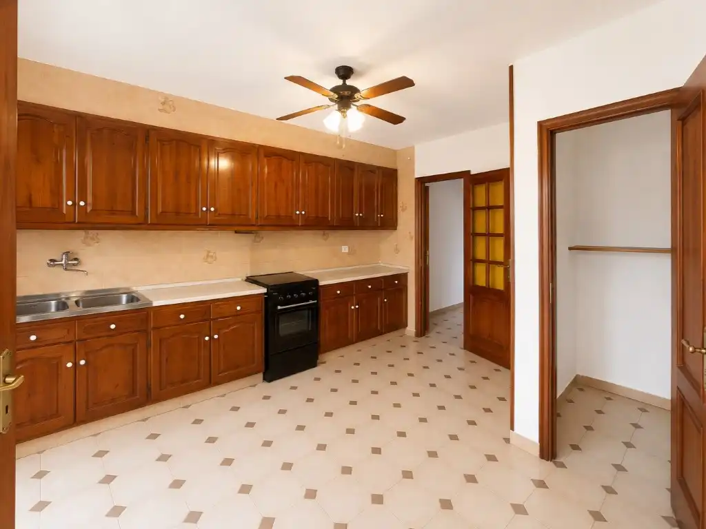 Kitchen of Flat for sale in Vilanova i la Geltrú