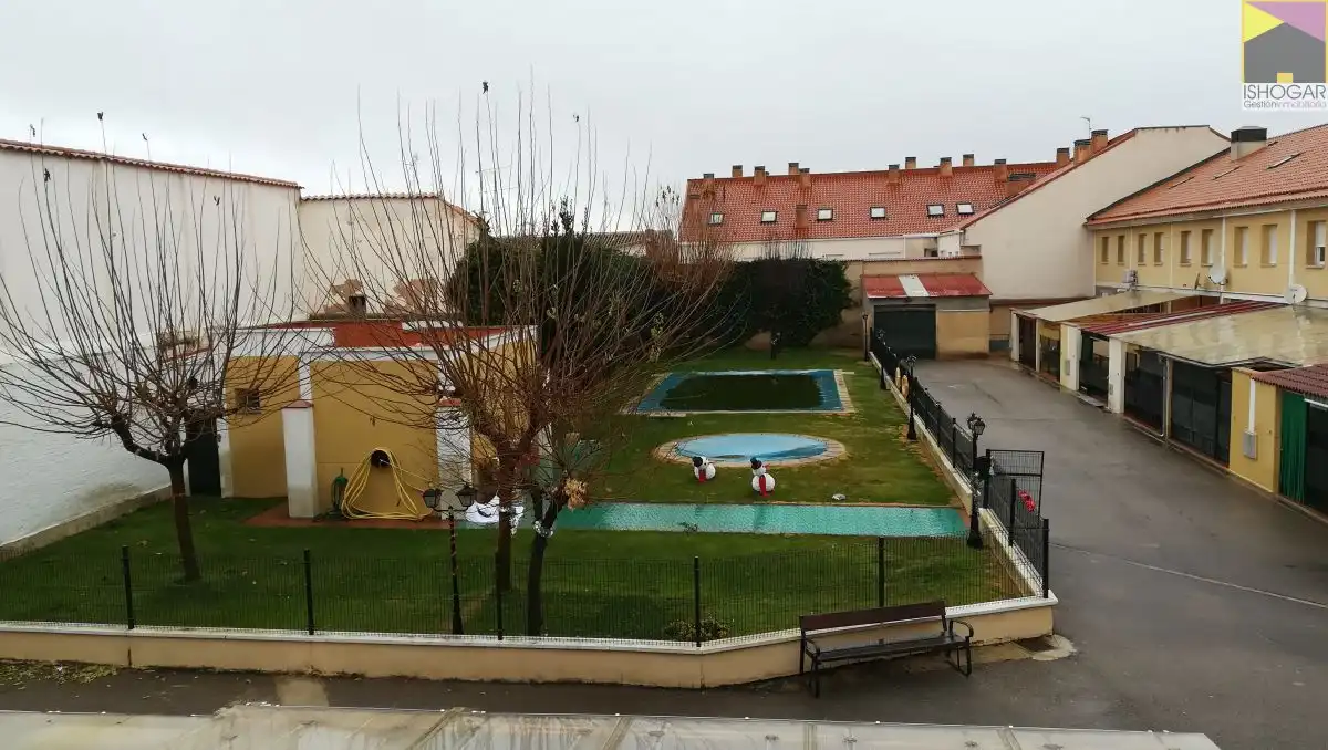 Parking de Casa o chalet en venta en Valdepeñas con Aire acondicionado, Calefacción y Parquet