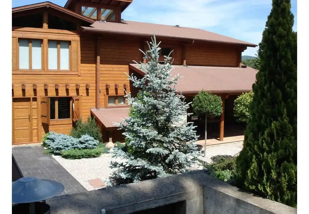 Garden of Houses for sale in Vallromanes  with Air Conditioner, Heating and Private garden