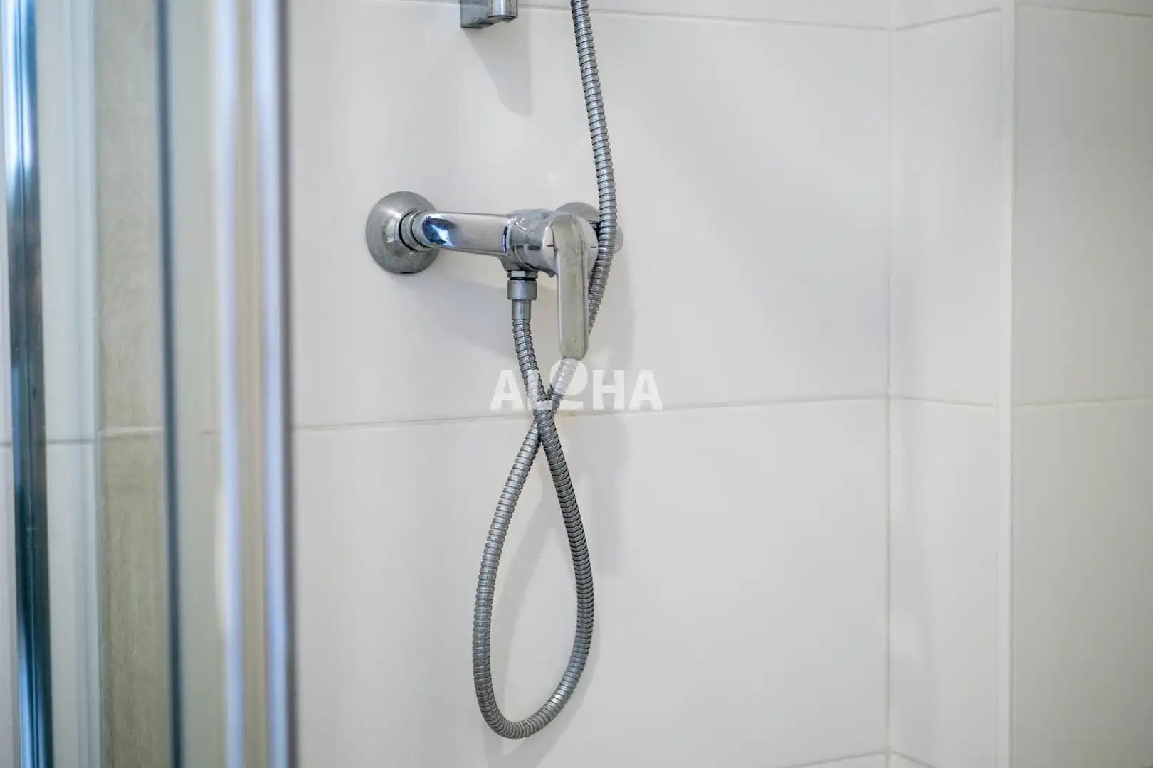 Bathroom of Apartments for rent in Alfara del Patriarca