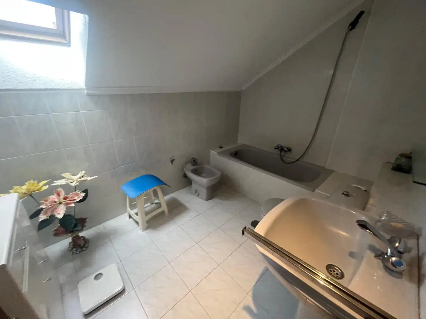 Bathroom of Duplexes for sale in Bárcena de Cicero  with Furnished and Community pool