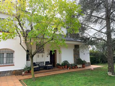 Casa con piscina en venta en Calle Còndor