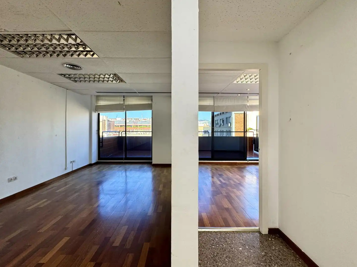 Bureau avec ascenseur à louer à de la Diputació, imagen 12
