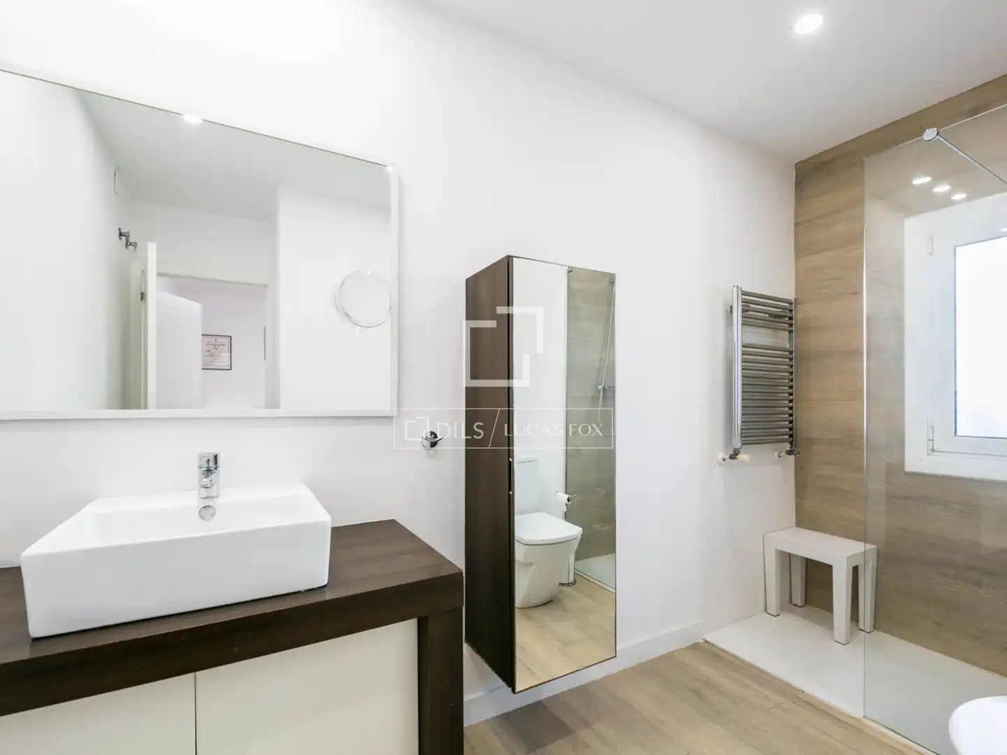 Bathroom of Houses for sale in Castelldefels  with Air Conditioner, Private garden and Terrace