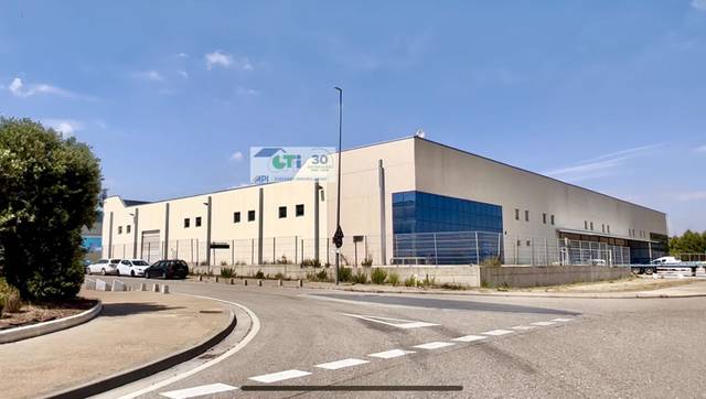 Nave industrial en Alquiler en C/ BURTINA / TARRACA 2, PARCELA ALI 14.1 en Garrapinillos