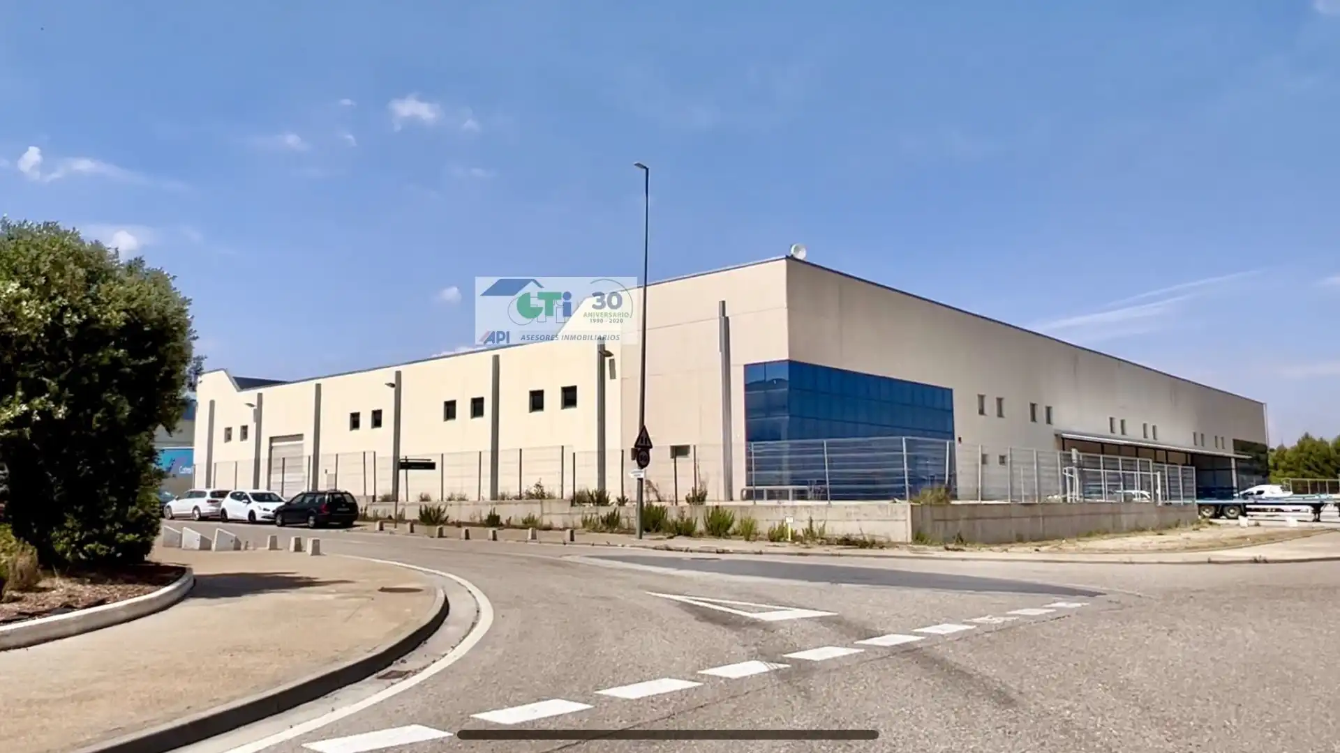 Vista exterior de Nave industrial de alquiler en  Zaragoza Capital