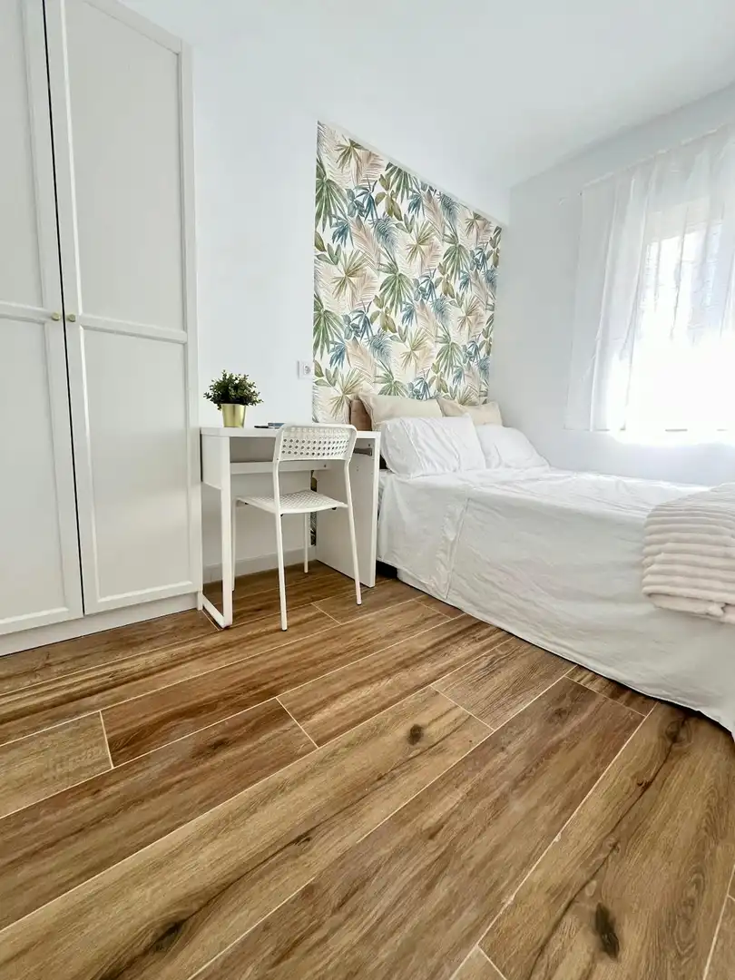 Habitación de Piso para compartir en Sevilla con Amueblado, Lavadora y TV