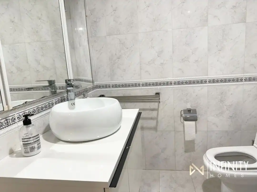 Baño de Piso en venta en Bilbao  con Calefacción, Terraza y Balcón
