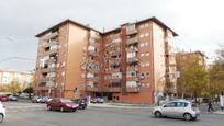 Vista exterior de Pis en venda en  Madrid Capital amb Calefacció, Parquet i Terrassa