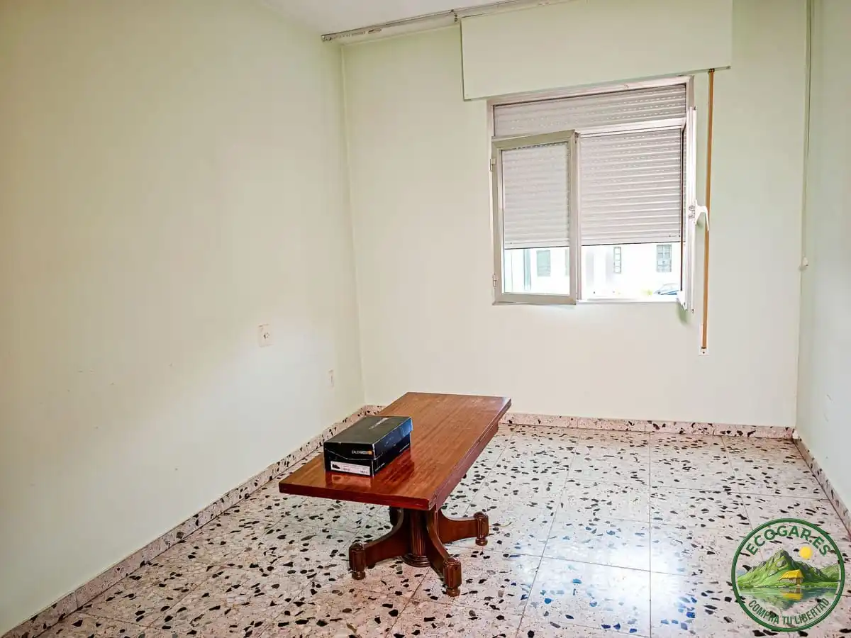 Habitación de Casa o chalet en venta en Ponferrada con Calefacción, Jardín privado y Terraza