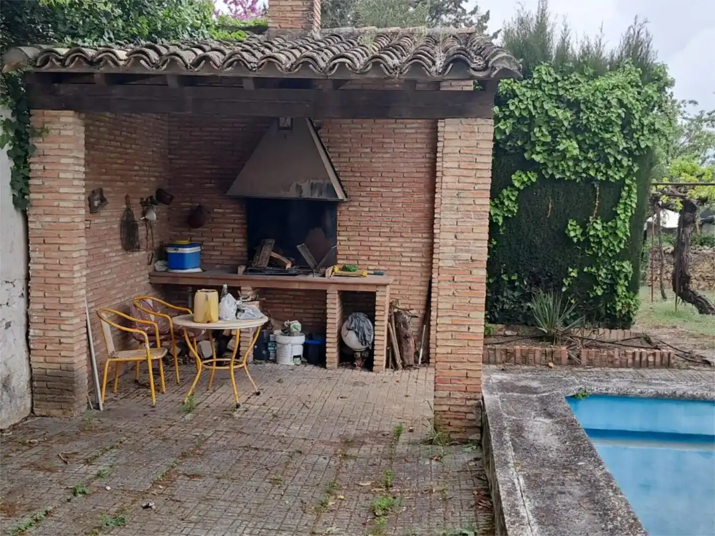 Terrassa de Casa o xalet en venda en Baeza amb Jardí privat, Piscina i Moblat