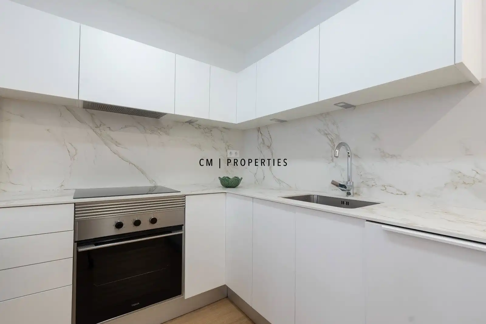 Cuina de Pis de lloguer en Valencia amb Aire condicionat, Parquet i Terrassa