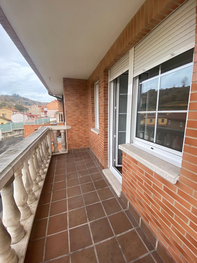 Terrassa de Casa o xalet en venda en Langreo amb Calefacció, Parquet i Terrassa