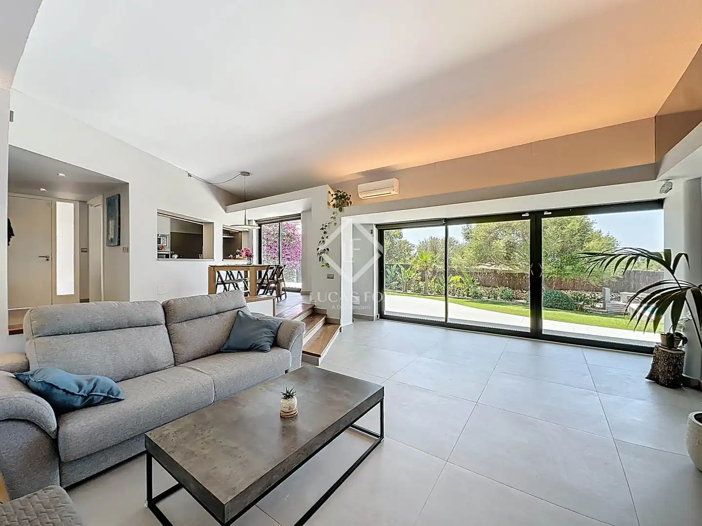 Living room of Houses for sale in Sant Lluís  with Air Conditioner, Heating and Private garden
