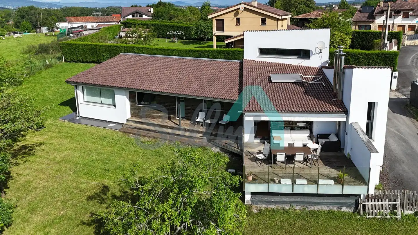 Exterior view of Houses for rent in Siero  with Heating, Parquet flooring and Terrace