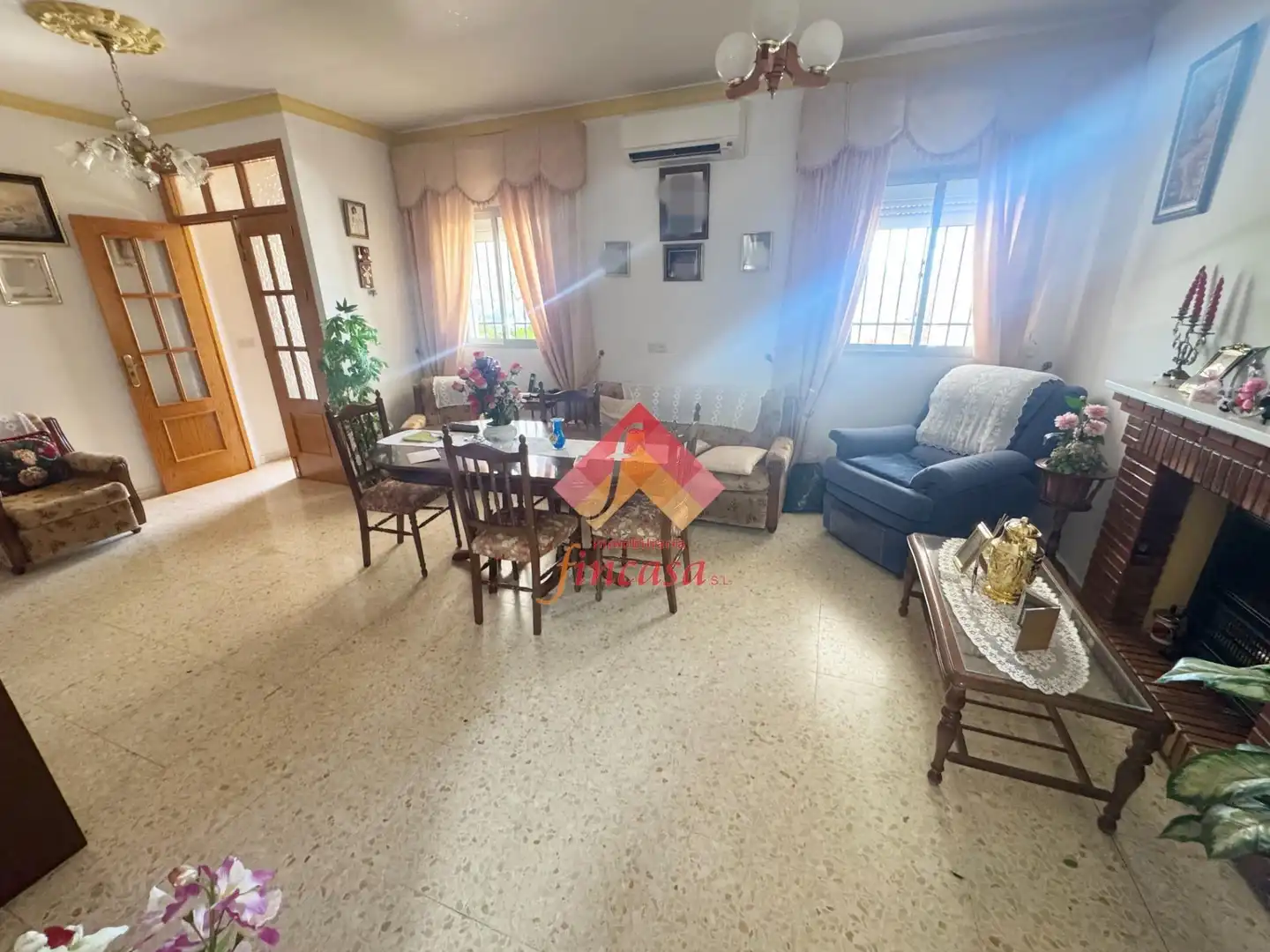 Sala de estar de Finca rústica en venta en Arriate con Calefacción y Jardín privado