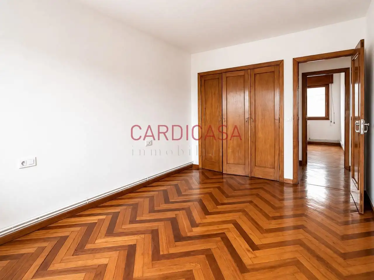 Habitación de Piso en venta en Vigo  con Calefacción, Parquet y Terraza