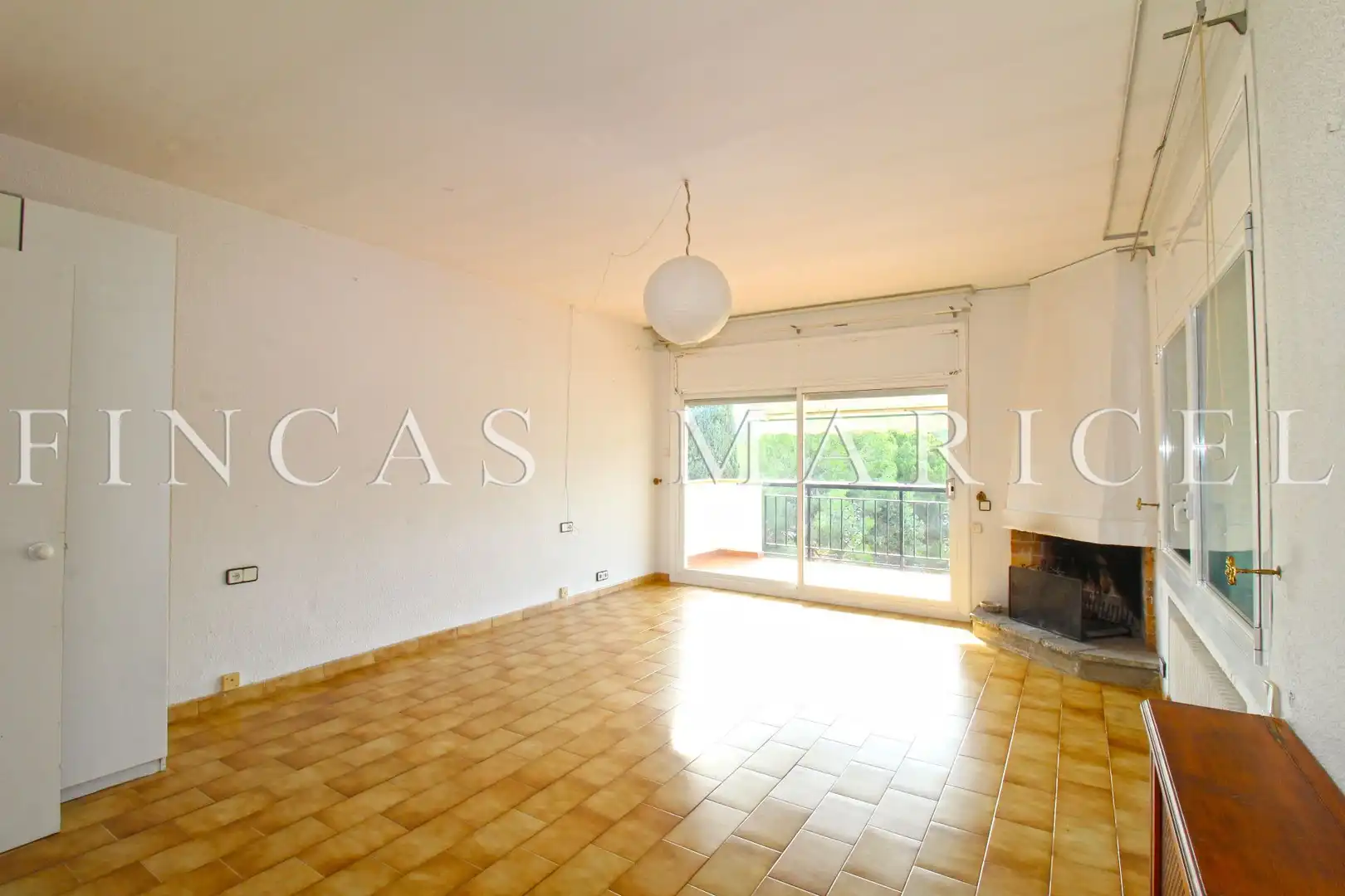 Sala de estar de Casa o chalet en venta en Sitges con Aire acondicionado, Calefacción y Jardín privado