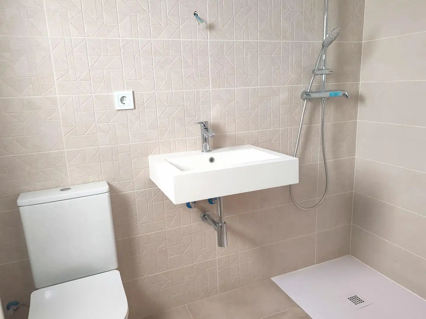 Bathroom of Houses for sale in Calafell  with Air Conditioner, Heating and Terrace