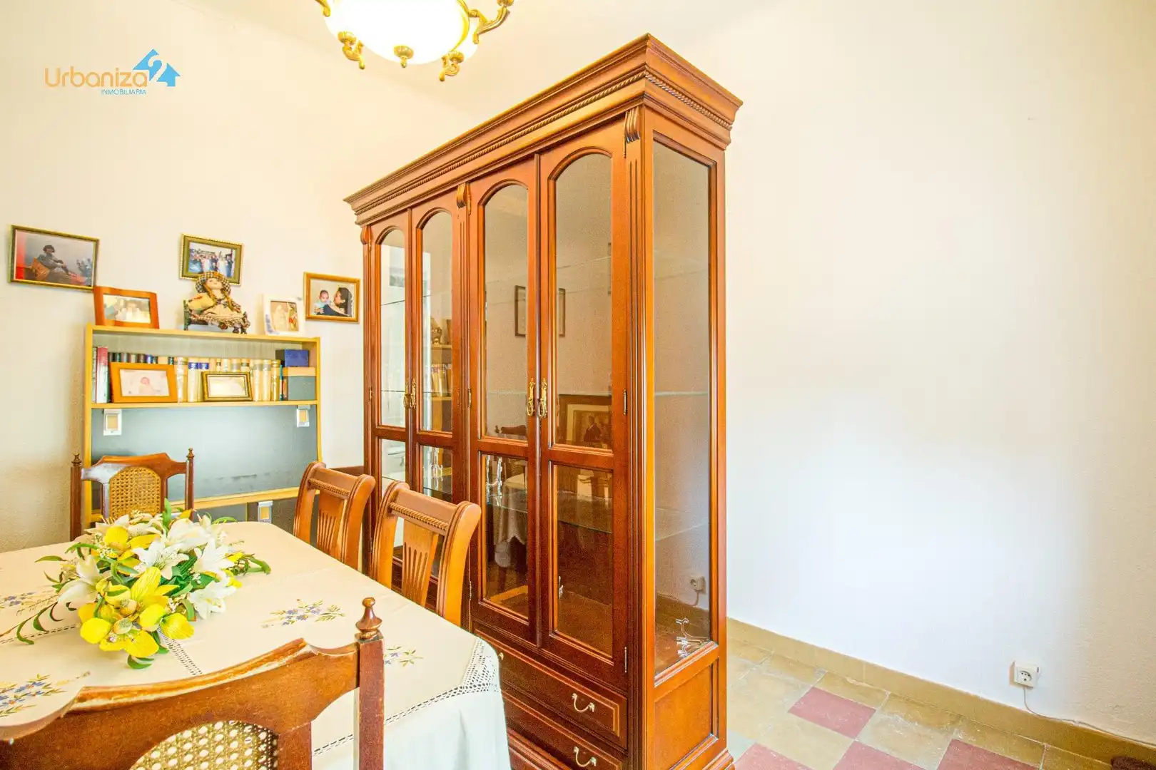 Comedor de Casa adosada en venta en Badajoz con Aire acondicionado, Jardín privado y Terraza