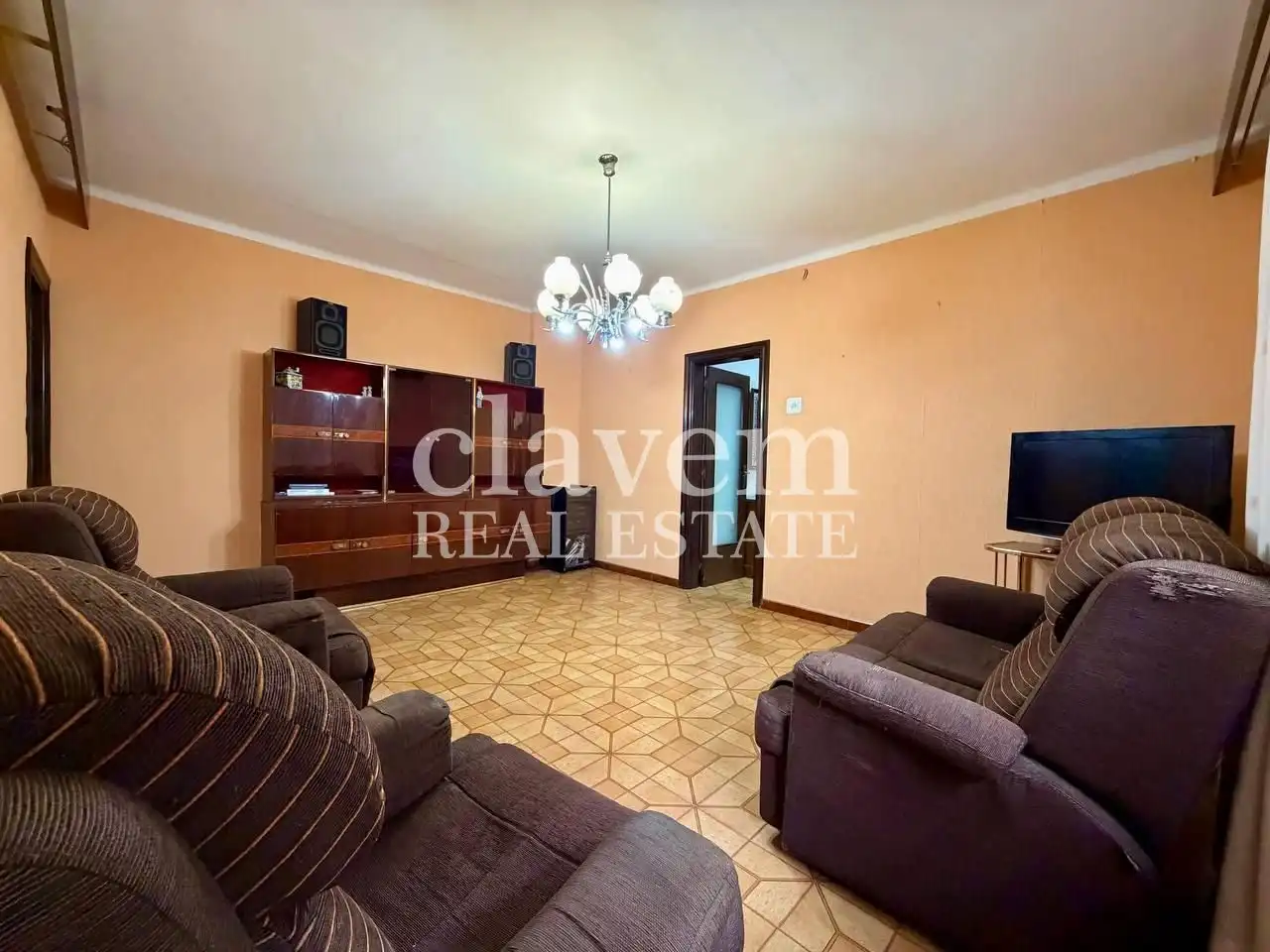 Sala de estar de Planta baja en venta en Nou Barris