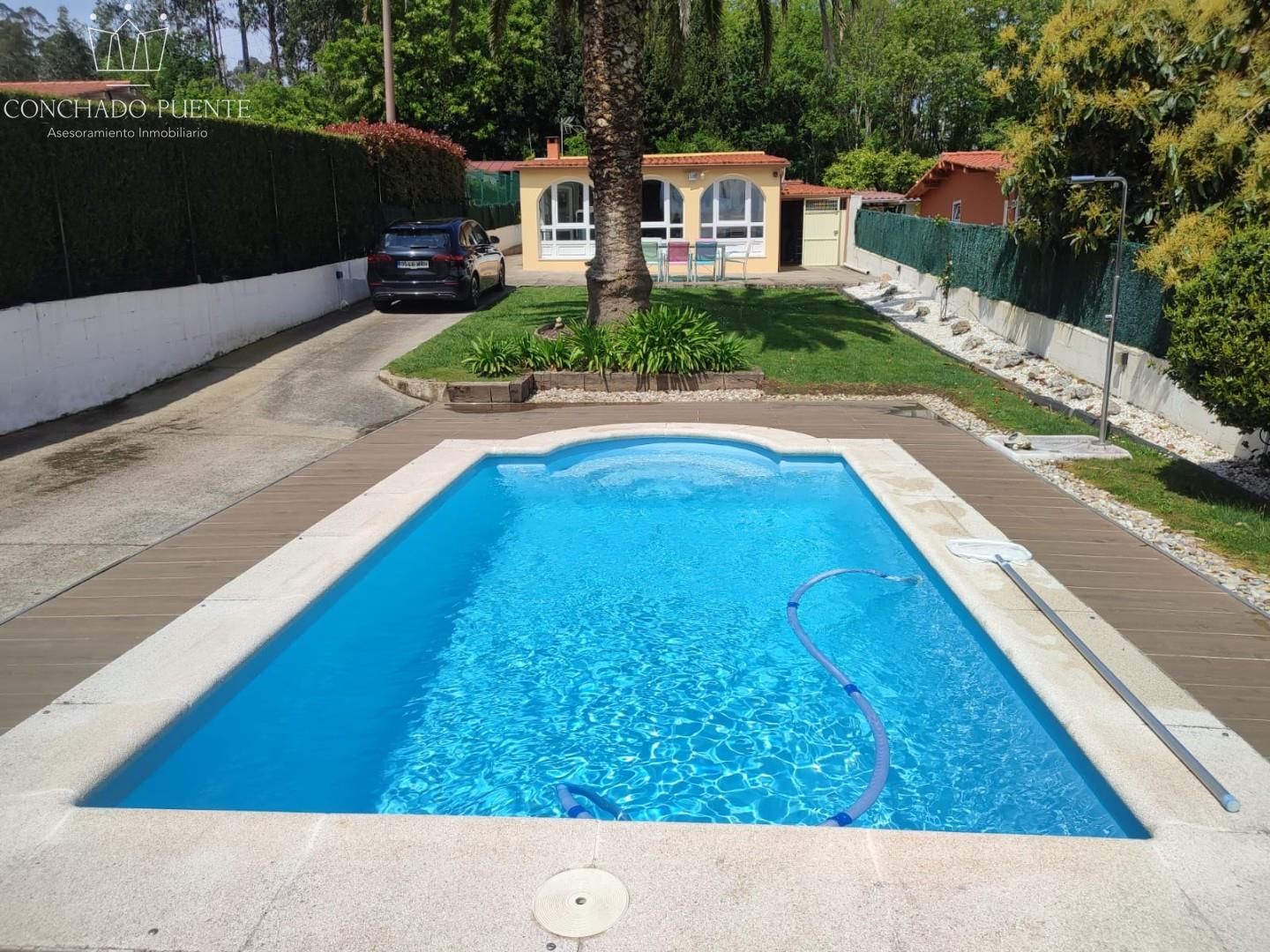 Swimming pool of House or chalet for sale in Bergondo