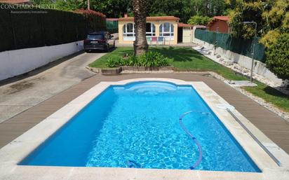 Piscina de Casa o xalet en venda en Bergondo