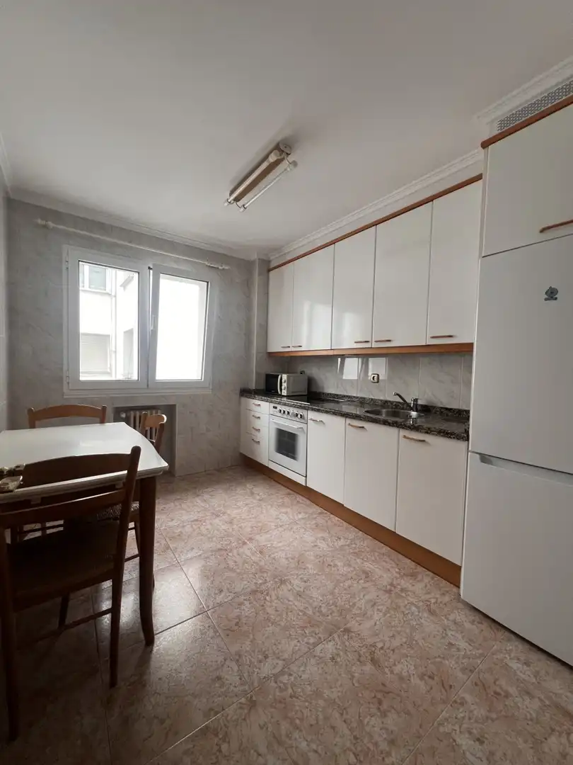Kitchen of Flat for rent in Gijón   with Heating, Parquet flooring and Furnished