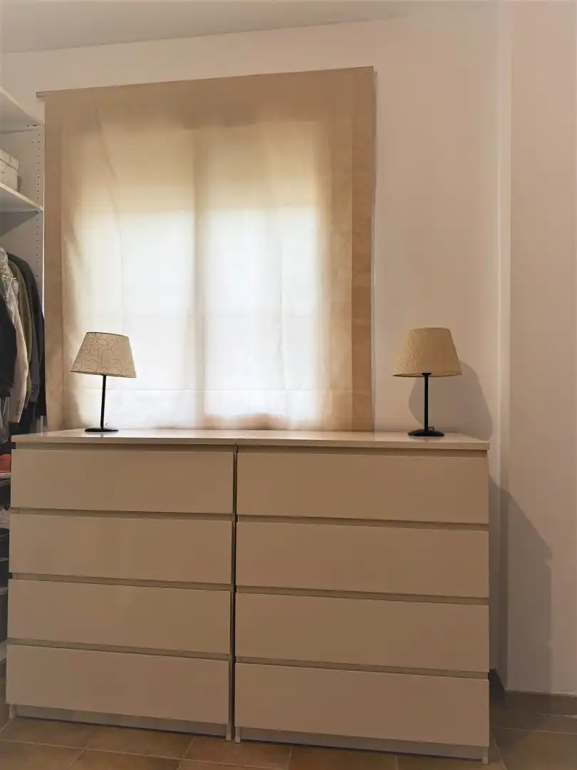 Schlafzimmer von Einfamilien-Reihenhaus zum Verkauf in Dos Hermanas mit Klimaanlage, Möbliert und Ofen