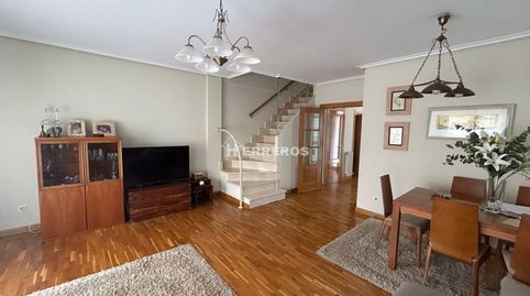 Foto 2 de Casa adosada en venda a Avda. de Burgos, El Arco, Logroño