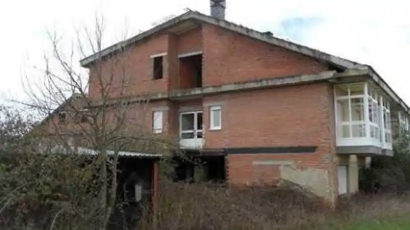 Vista exterior de Piso en venta en Cobreros