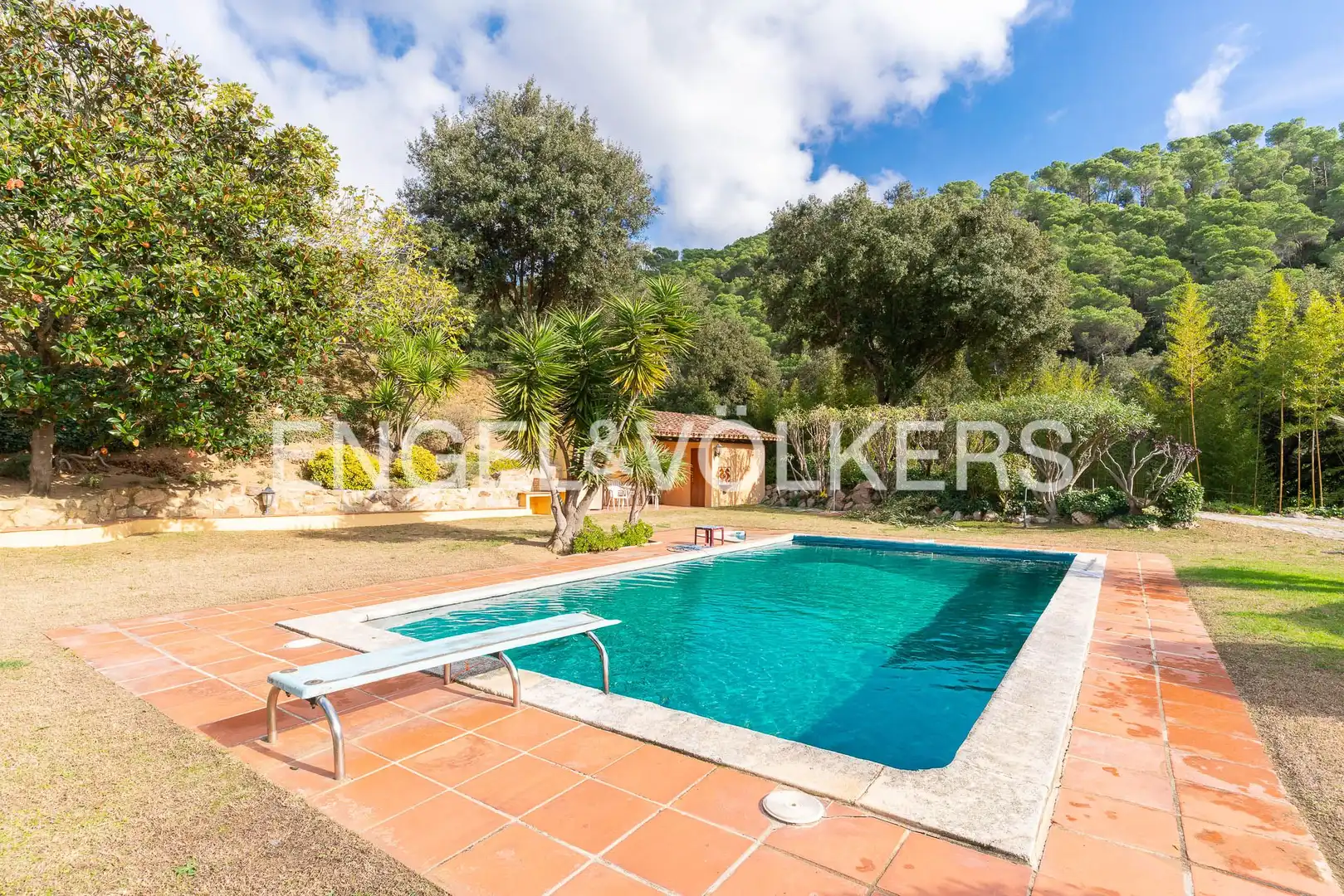 Piscina de Casa o xalet en venda en Arenys de Munt amb Aire condicionat, Calefacció i Jardí privat