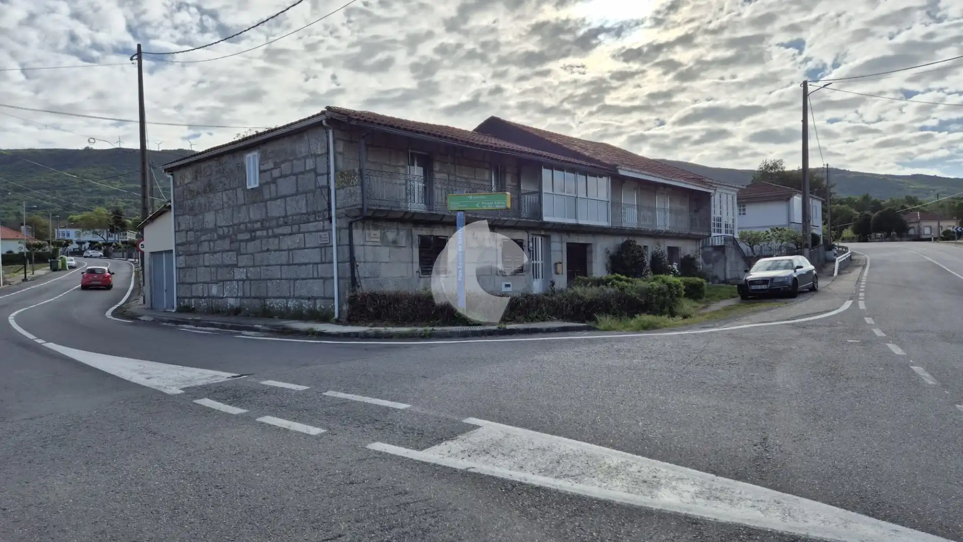 Vista exterior de Casa adosada en venda en Xunqueira de Espadanedo amb Jardí privat