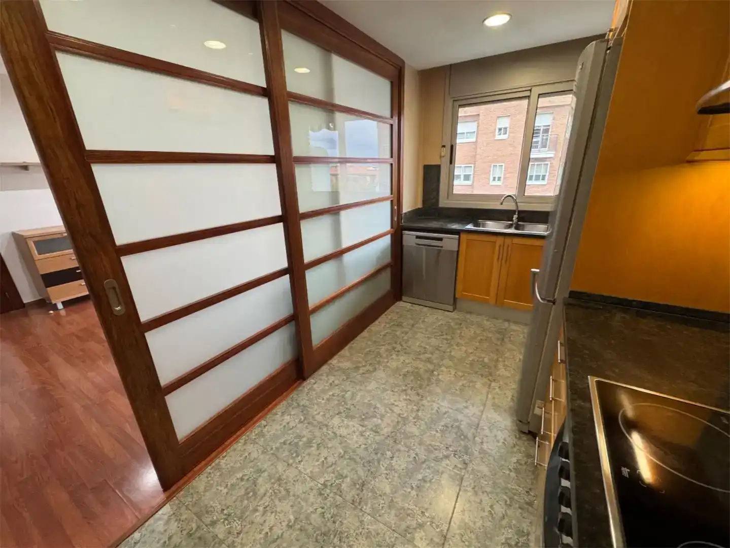 Kitchen of Flat for rent in Premià de Mar  with Air Conditioner, Parquet flooring and Storage room