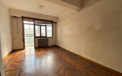 Bedroom of Flat for sale in Lugo Capital