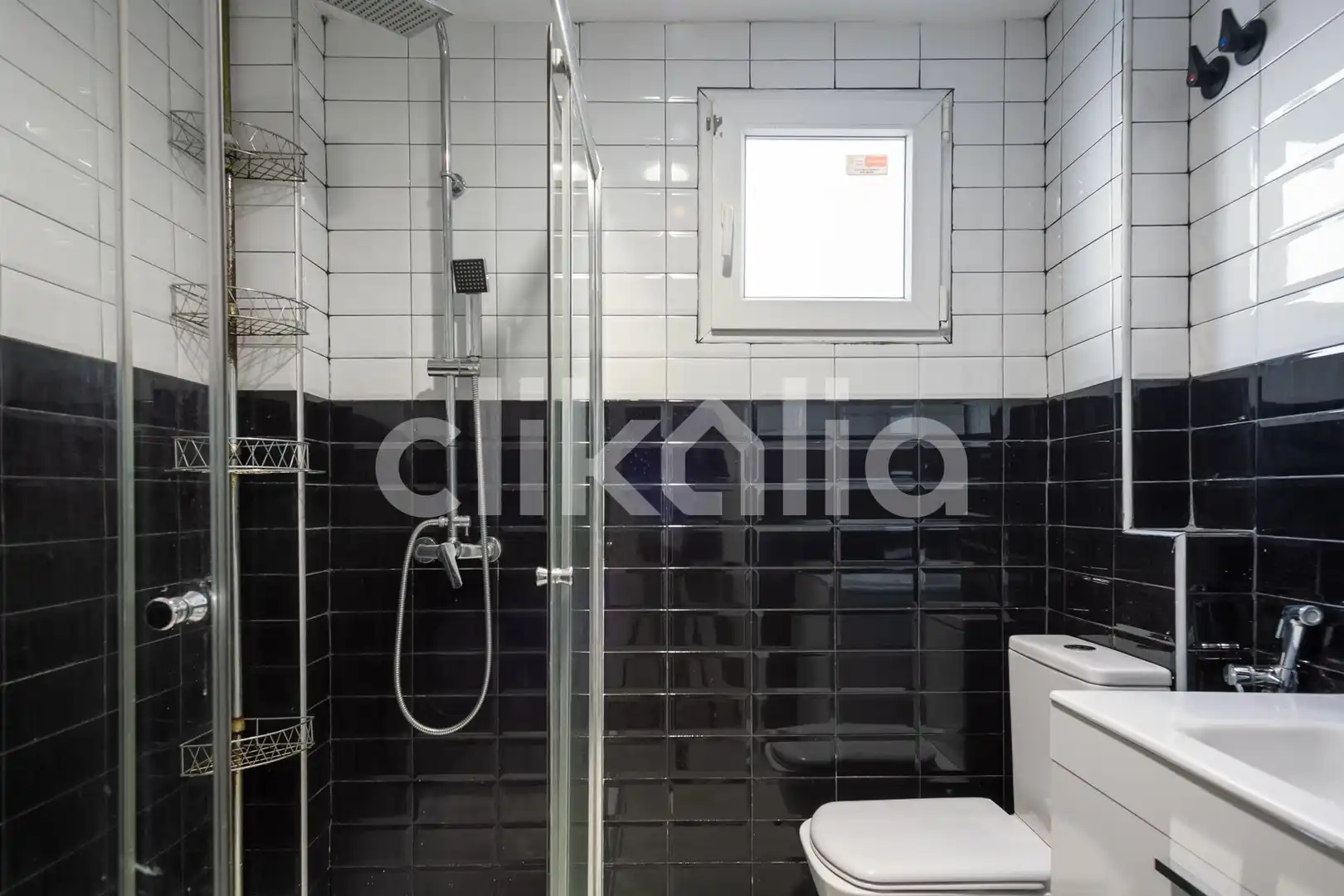 Bathroom of Flat for rent in Puente de Vallecas