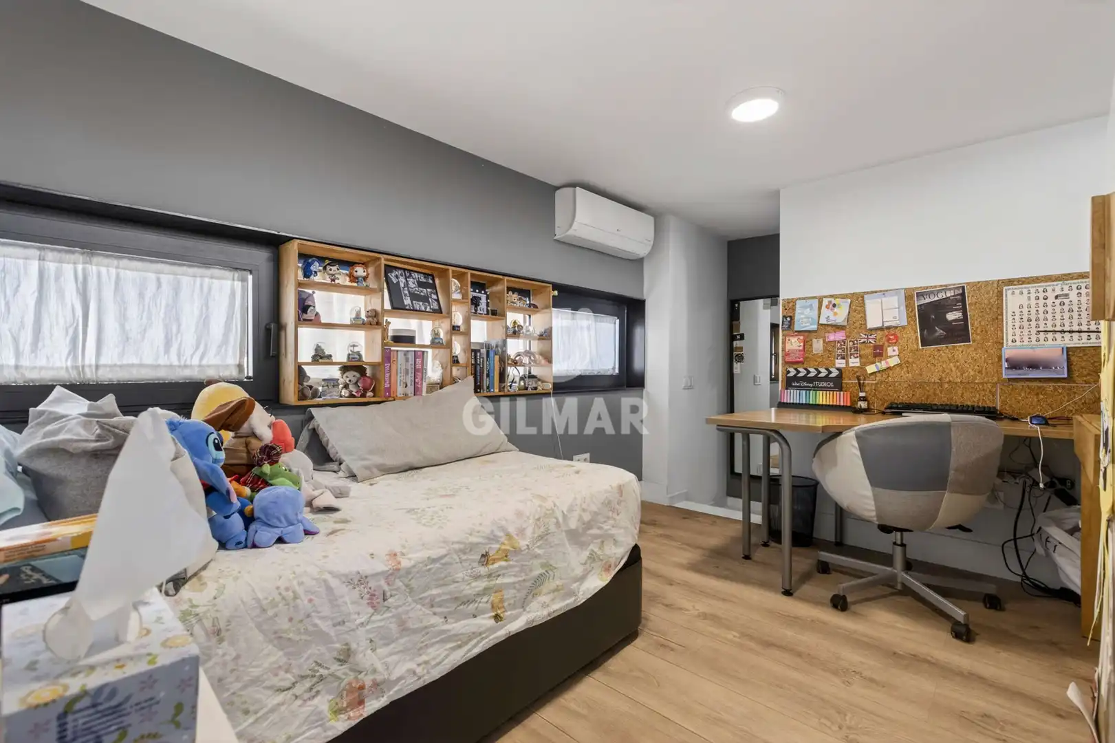 Bedroom of Detached homes for sale in Sevilla  with Heating and Swimming Pool