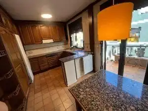Küche von Einfamilien-Reihenhaus zum Verkauf in Vic mit Heizung, Terrasse und Ofen