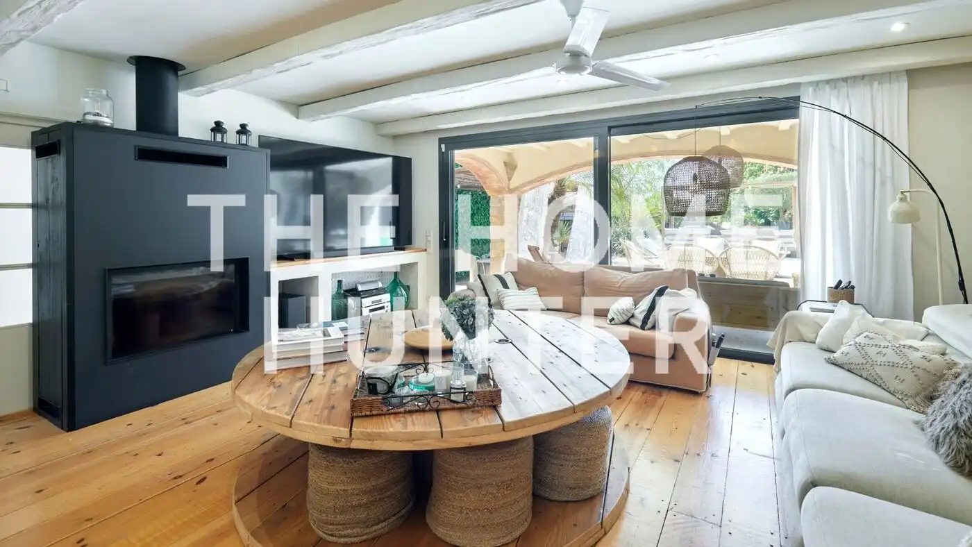 Living room of Houses for sale in Ventalló  with Air Conditioner, Heating and Private garden