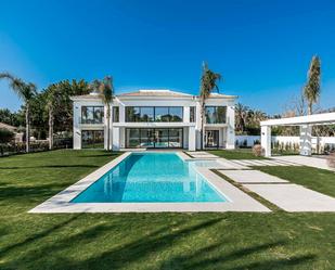 Jardí de Casa o xalet en venda en Estepona amb Aire condicionat, Terrassa i Piscina