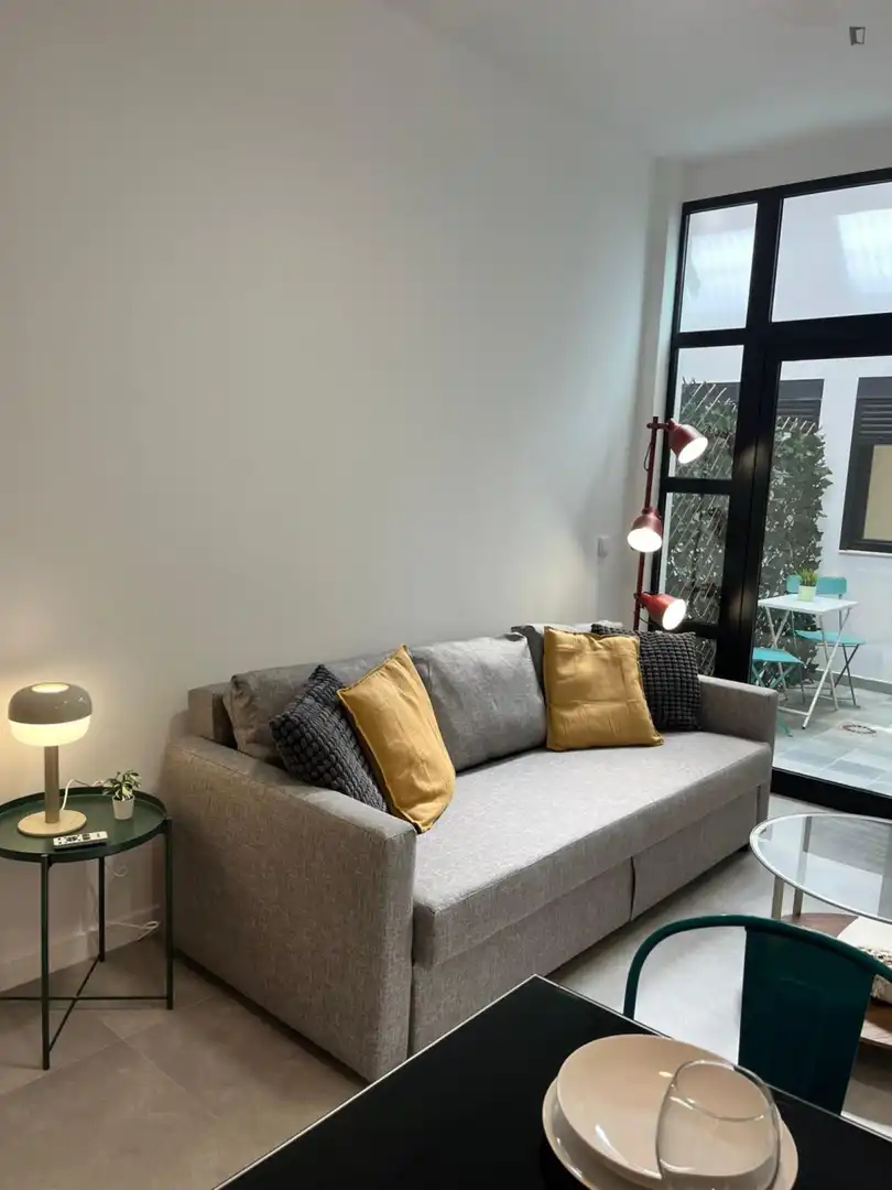 Sala d'estar de Apartament de lloguer en Valencia amb Aire condicionat, Moblat i Forn