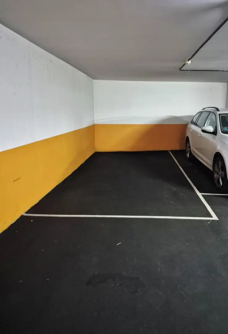 Aparcament de Pis en venda en Avilés amb Calefacció i Traster