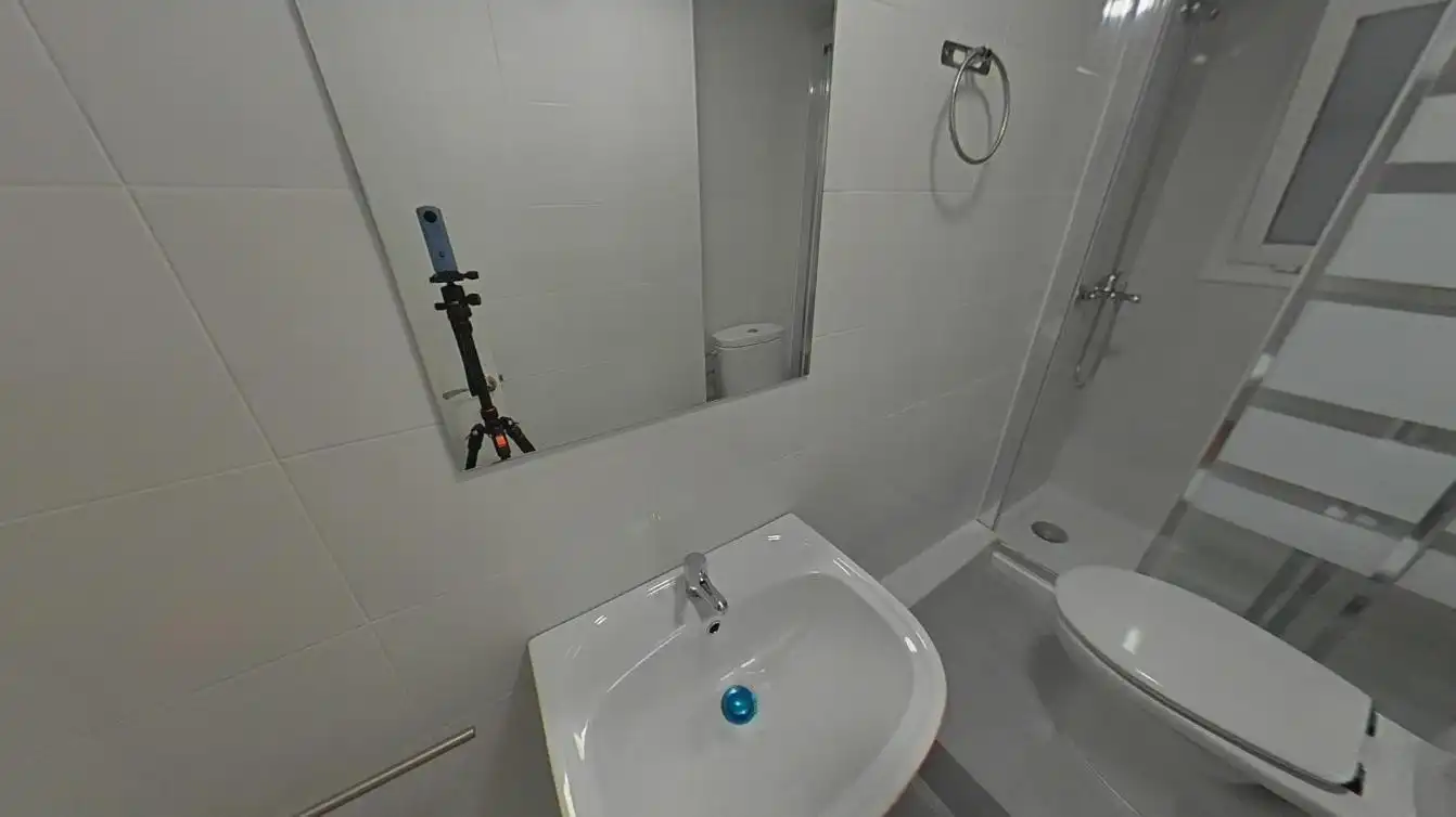 Bany de Pis en venda en Barcelona amb Parquet