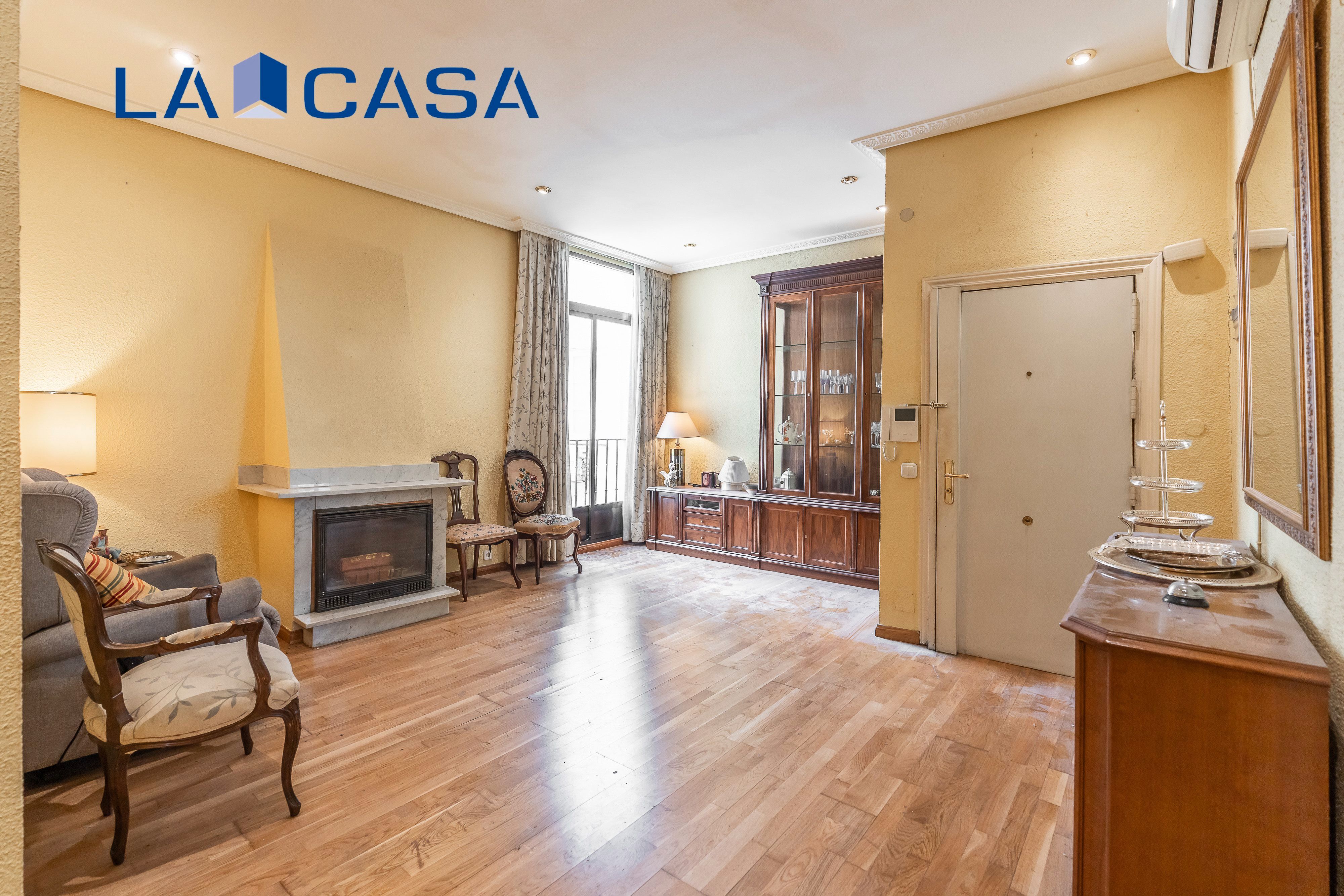Exterior view of Flat for sale in  Madrid Capital  with Air Conditioner and Balcony