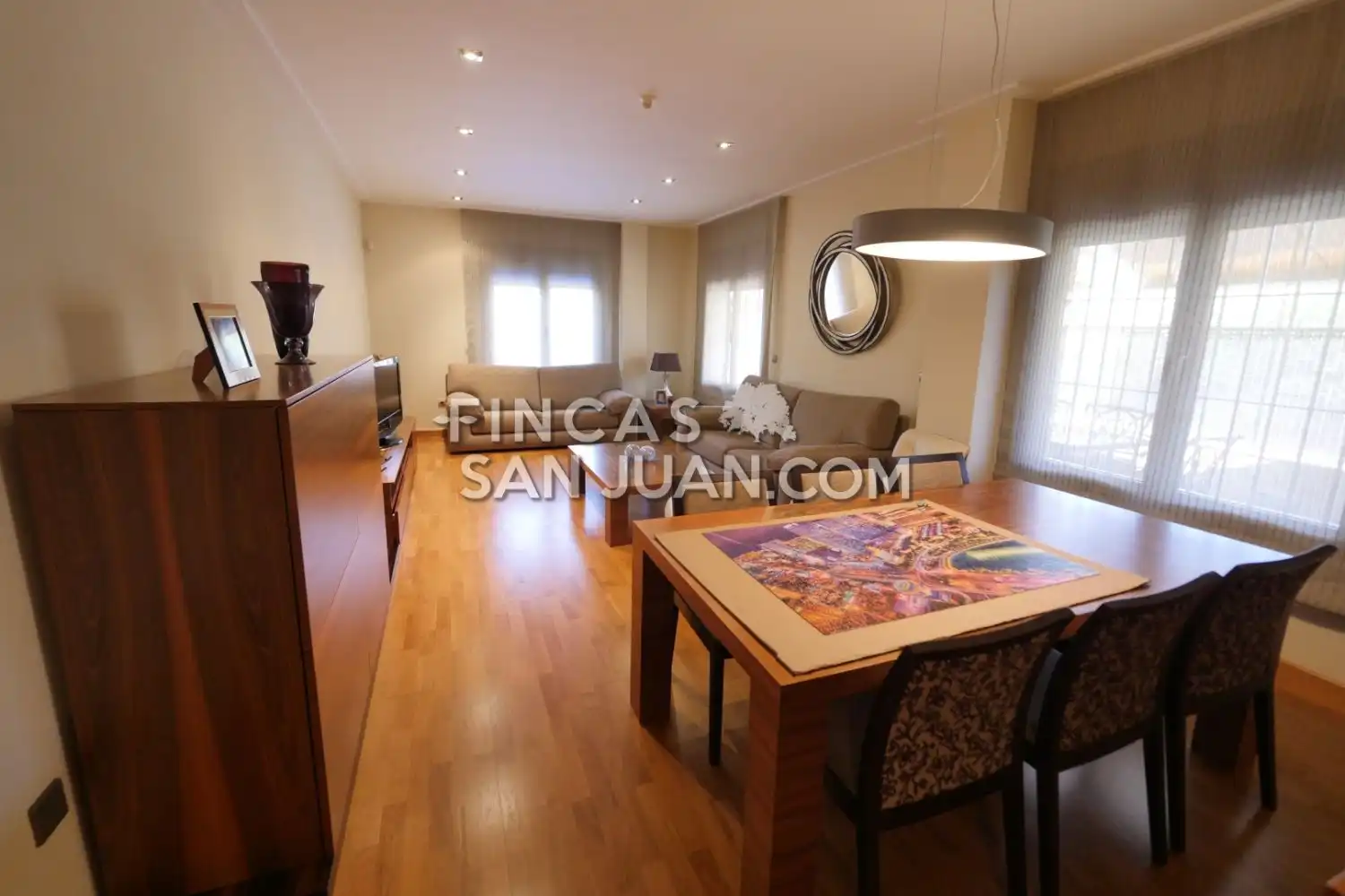 Sala d'estar de Casa o xalet en venda en Orihuela amb Jardí privat, Terrassa i Traster