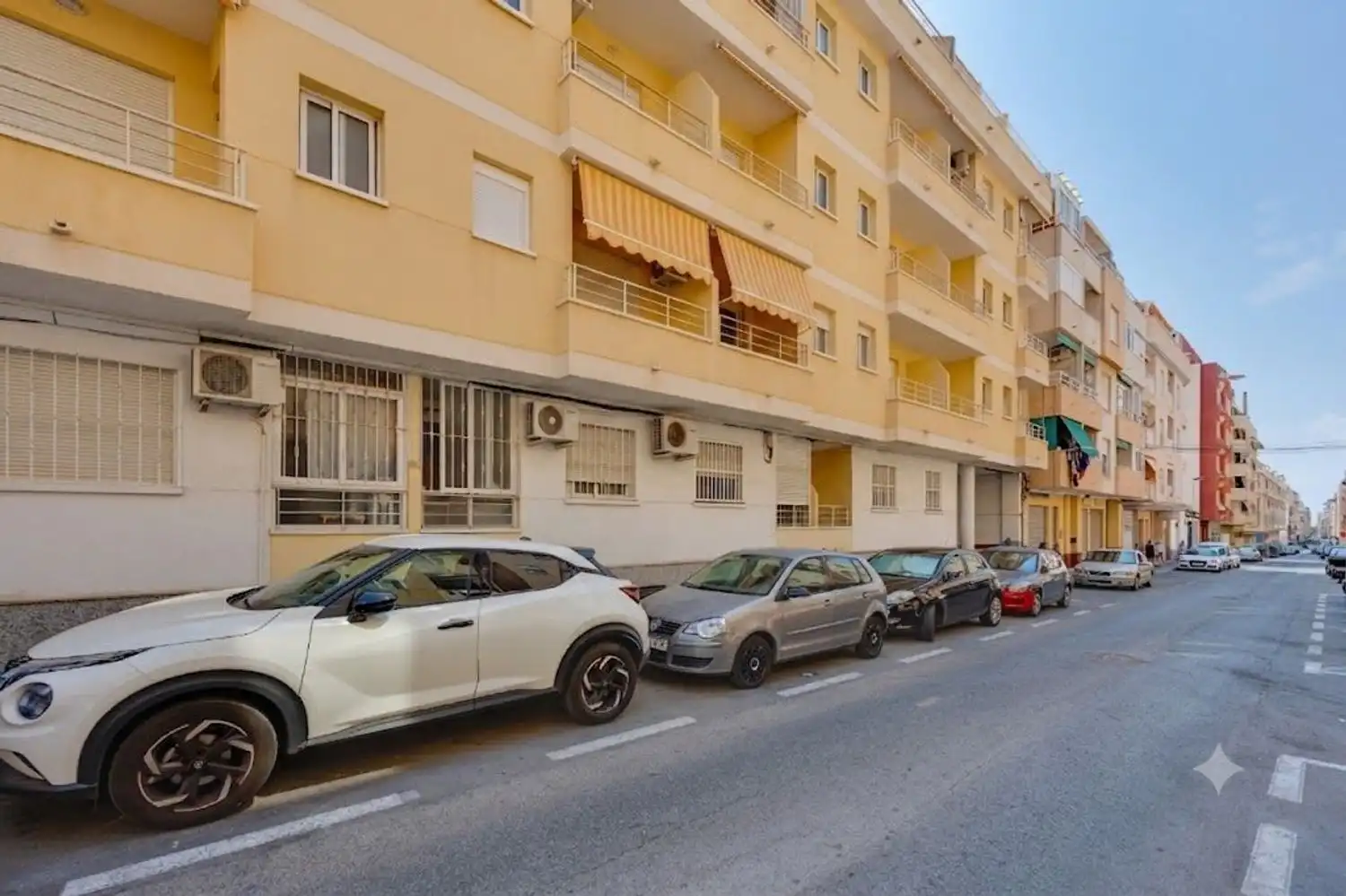 Vista exterior de Pis en venda en Torrevieja amb Terrassa i Traster