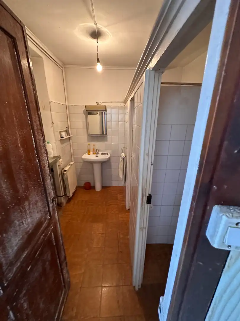 Bany de Casa adosada en venda en Santiago de Compostela  amb Calefacció, Jardí privat i Terrassa