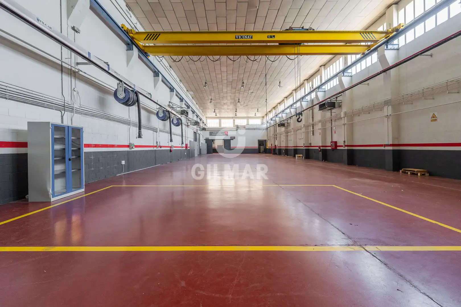 Parkplatz von Fabrikhallen zur Miete in Leganés