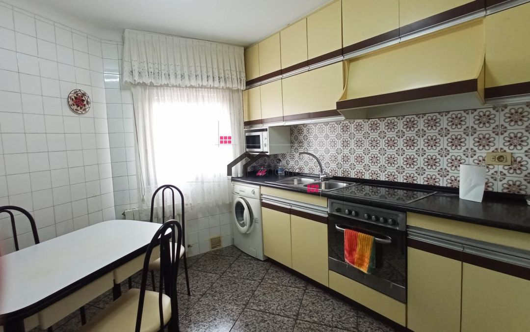 Flat for sale in Txabarri - La Unión - Vista Alegre