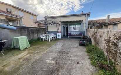 Vista exterior de Casa o xalet en venda en Espeja amb Traster i Moblat